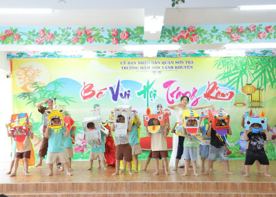 Trường mầm non Vành Khuyên tổ chức chương trình “Vui hội Trăng rằm” năm 2023