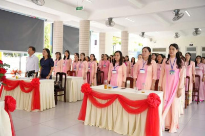 Trường MN Vành Khuyên tổ chức Hội nghị Viên chức, người lao động