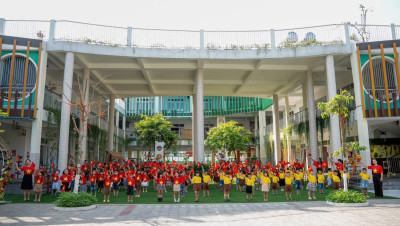 Trường mầm non Vành Khuyên hưởng ứng kỷ niệm 50 năm ngảy Giải phóng miền Nam, thống nhất đất nước ( 30/4/1975- 30/4/2025)