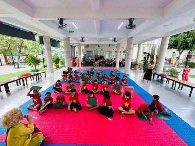 Trường mầm non Vành Khuyên tổ chức Hội thảo Đồng hành cùng con vào lớp 1 buổi thứ 2 với các hoạt động trải nghiệm làm quen chữ cái và toán tại các điểm trường.